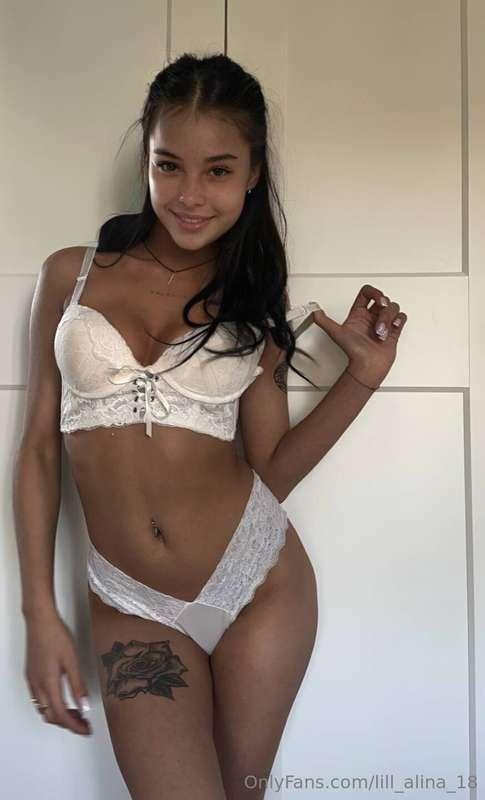 Enjoy @felicia_love sexy natural tits that make you crave mo..