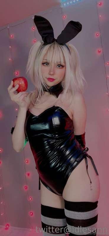 I'm the apple of your eye, aren't I??? ♡( ◡‿◡ )