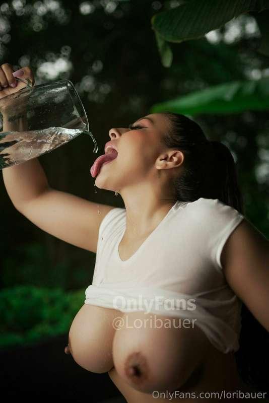 ***I'M THIRSTY FOR YOU DADDY😈💧***

***TENGO SED DE TI PAPI😈💧..