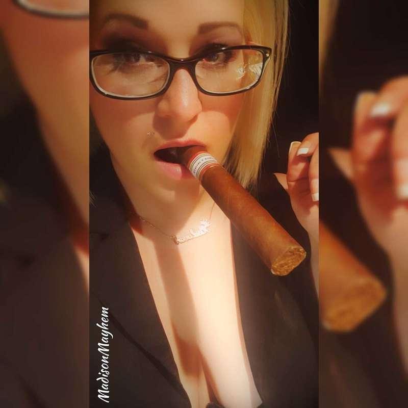 A Romeo y Julieta with some Pink Rosé to cap off the night! ..