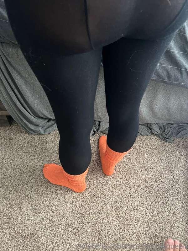 mrs_footjobqueen image #15