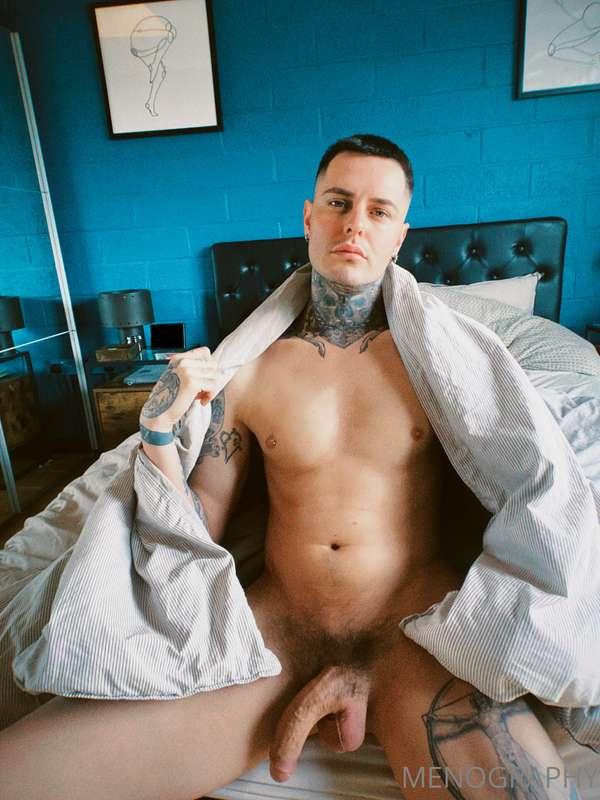 Today is my birthday! so here i am in my birthday suit