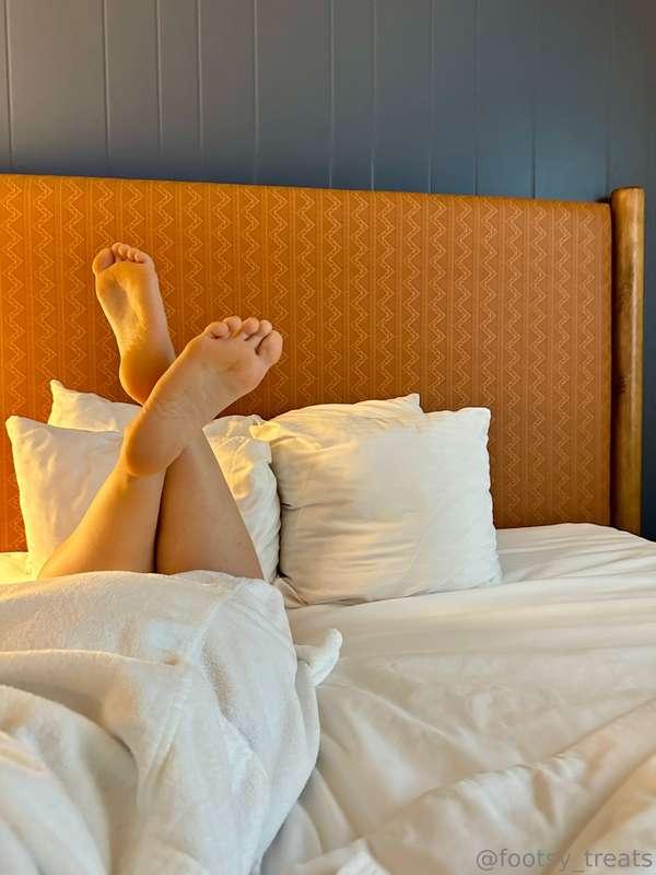 Who’s willing to snuggle tonight? 