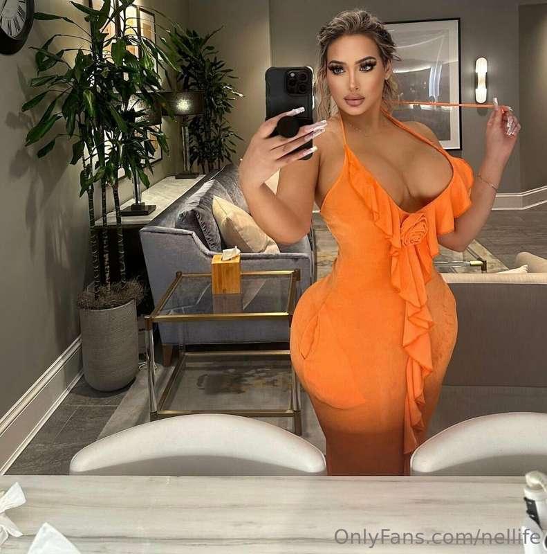 pretty as a 🍑