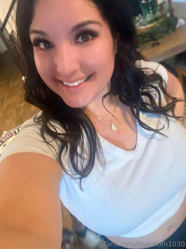 Happy Friday, ya’ll!!! 
I will be going LIVE on here at 7:30..