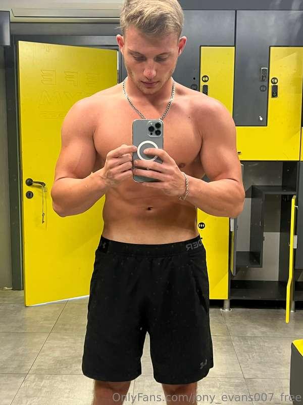 jony_evans007_free main image