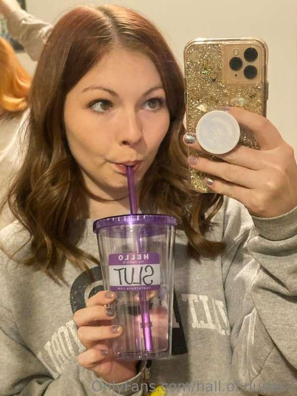 Do you like my cup? 😂😂