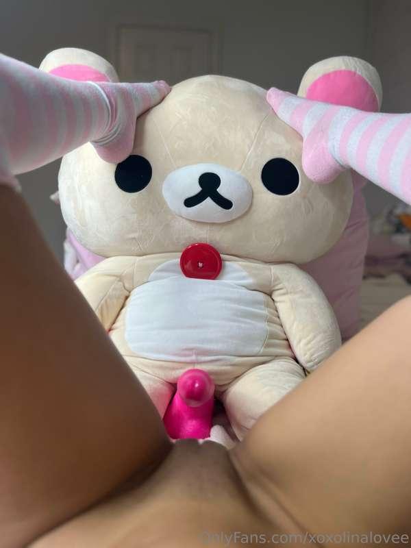 New videos for sale!! Watch me fuck my stuffed animal🥺🩷☺️