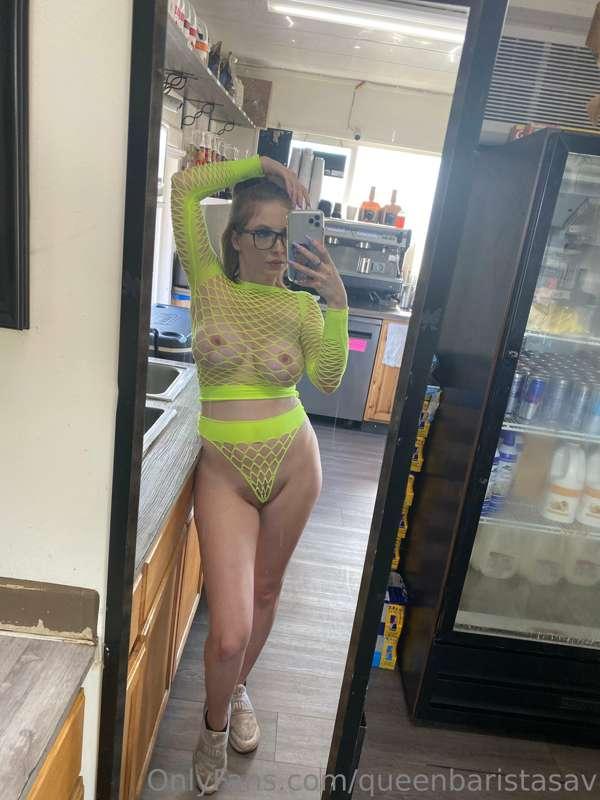 Sunday funday! ☀️☀️☀️☀️🥰🥰🥰 leave your favorite barista a tip..