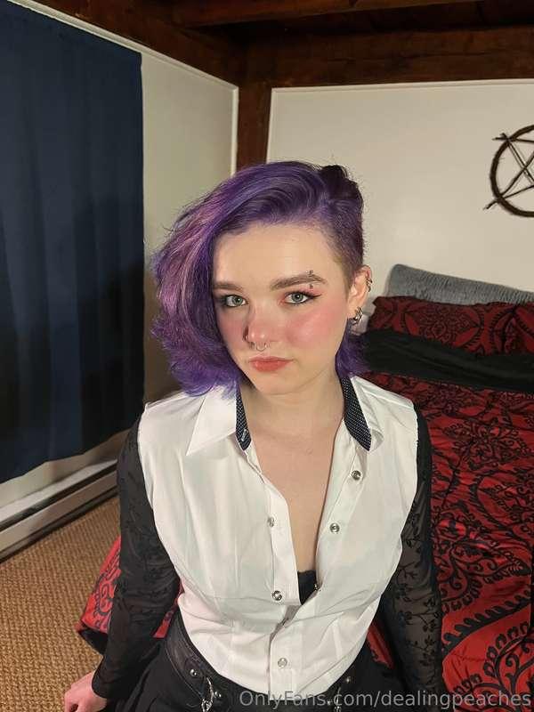 Like my new hair color?💜