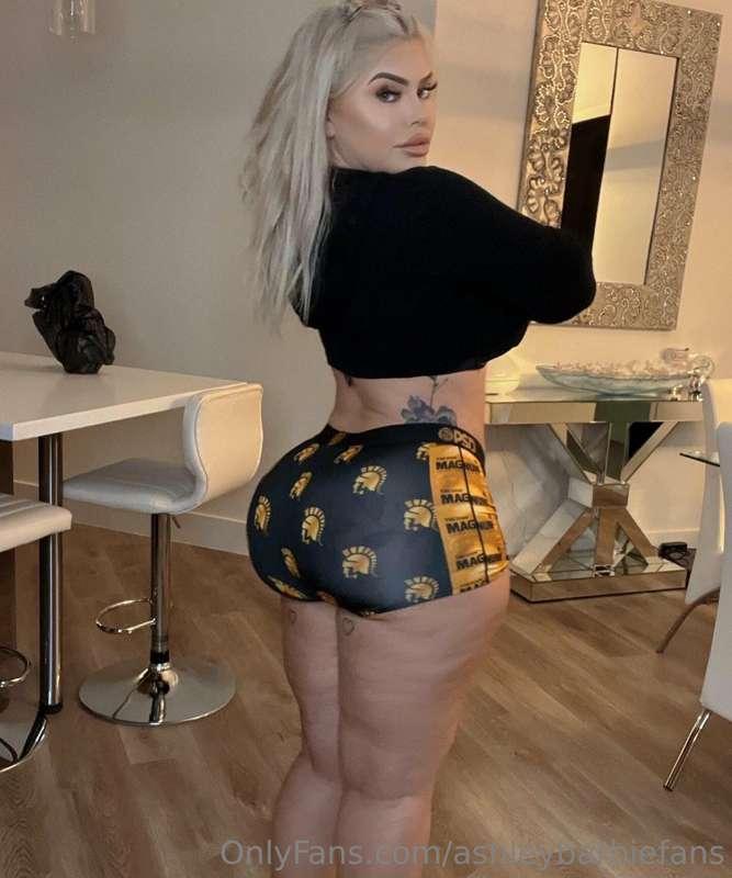 Imagine waking up with me want more? 💕