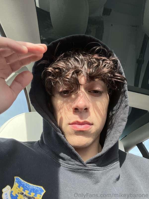 Hey—do you like how I look today? 😉