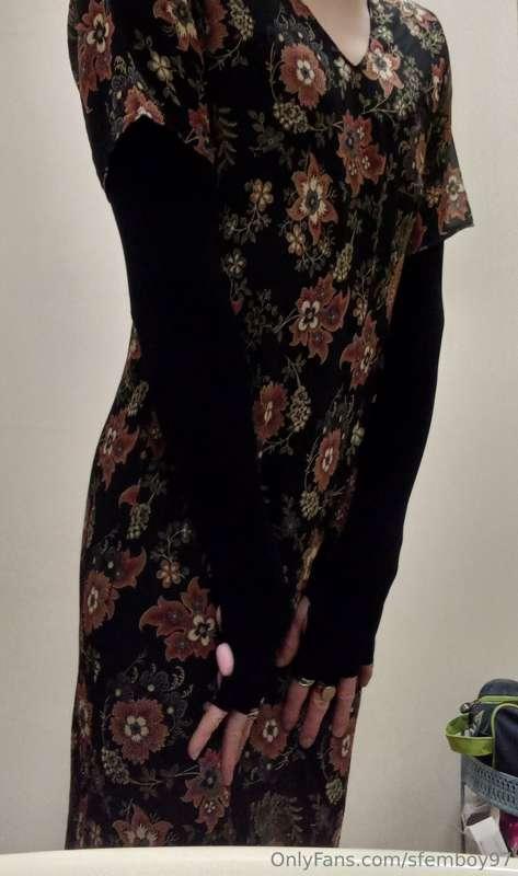 Hey, hope you think this dress looks cute on me😋ive got more..