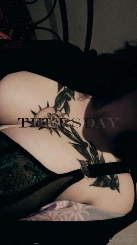 I got a new tat 👀 Do you like it?