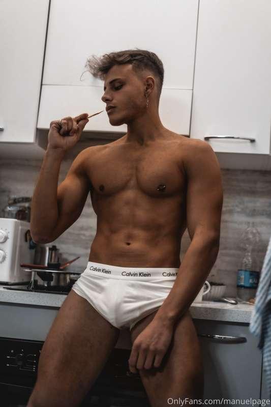 Tonight I’m hungry but not just food… I need to take away al..