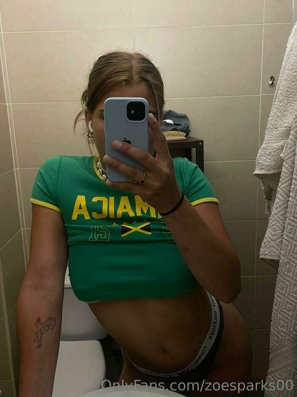 I bet you didn't expect this on your feed👀