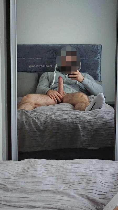 Wanna play with my big cock? Bet you do! 💪😝🔥
