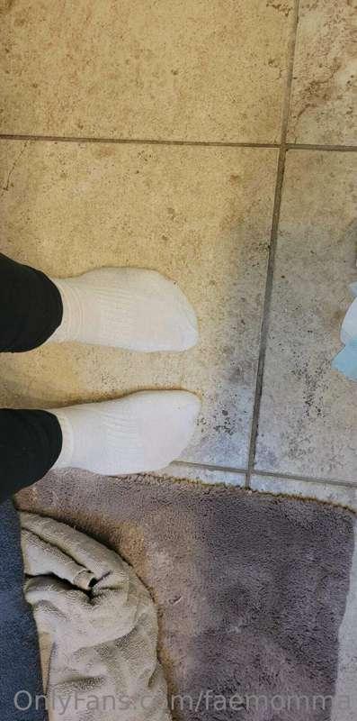 Feet pics??!? Fo free!?