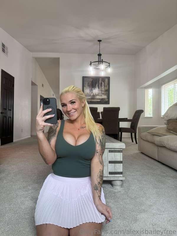 Do you like my skirt? 💕
