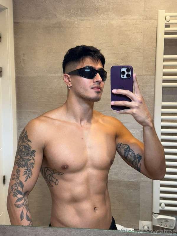 Go to my VIP page @nicolasnovoa 