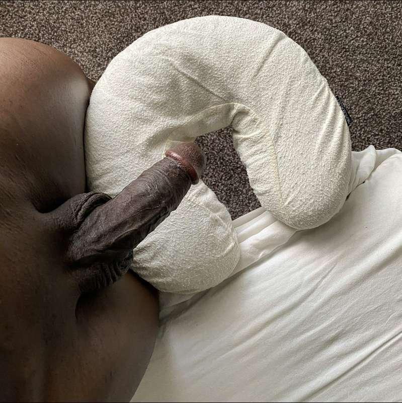 Your head can be here😘 💆🏽‍♂️