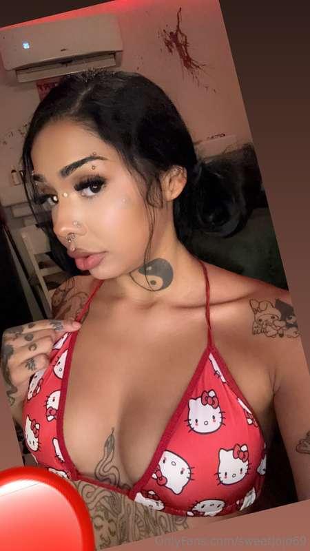 Say hello to my kitty 😍😝🥰😻❤️