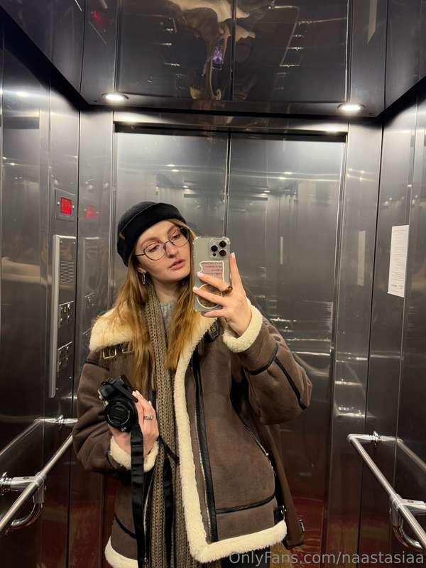 After shooting a wedding, I return home in a good mood😜