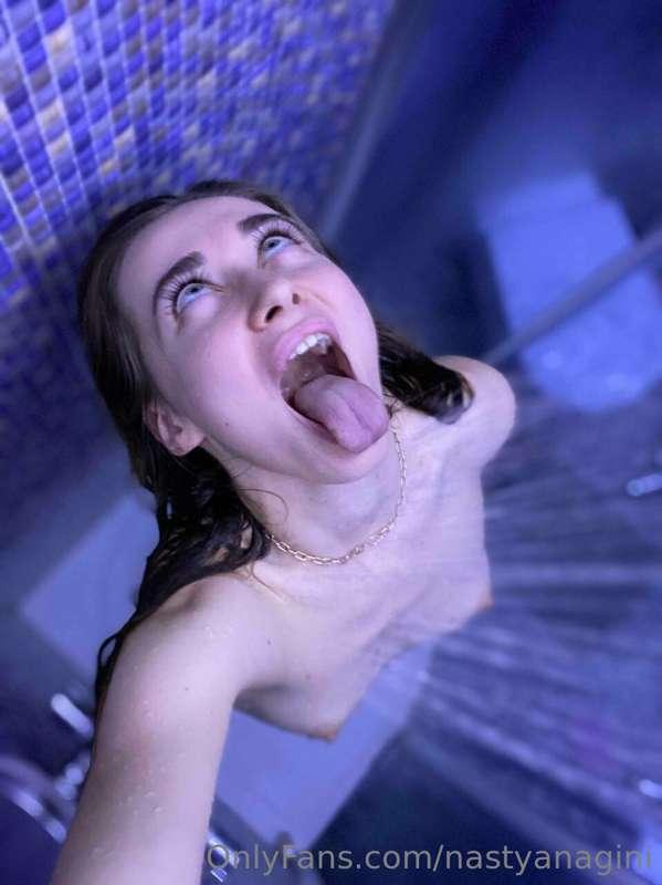 you're gonna have to get a stepladder to see this angle😹❤️