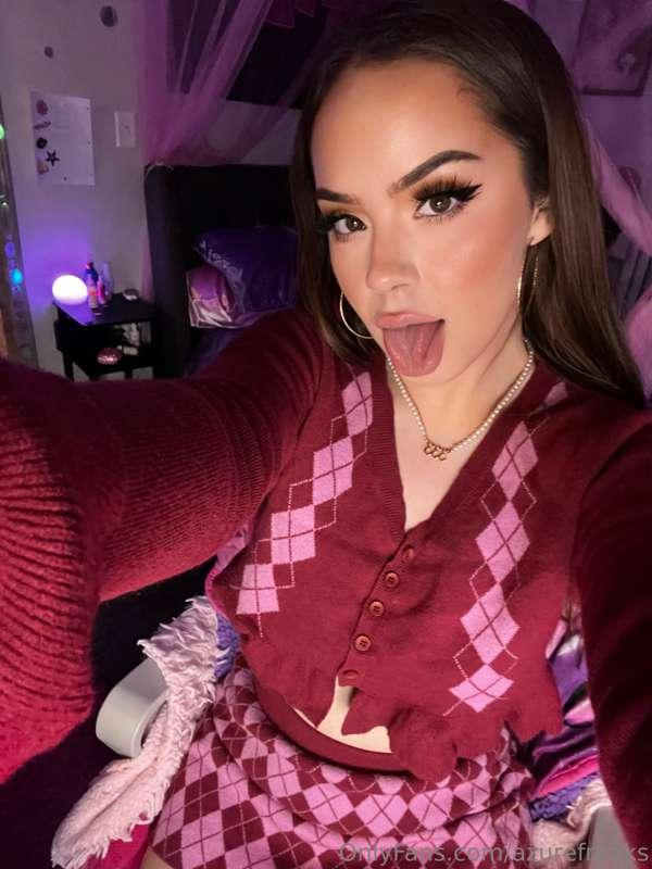 Sexy Solo fucking marathon at 8! 😘🍆💦