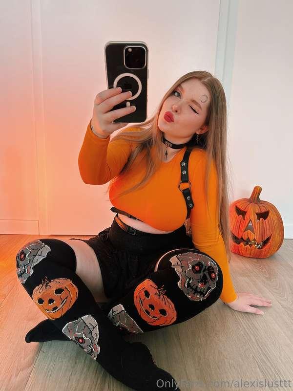 Halloween season is the perfect excuse to show off my dark a..