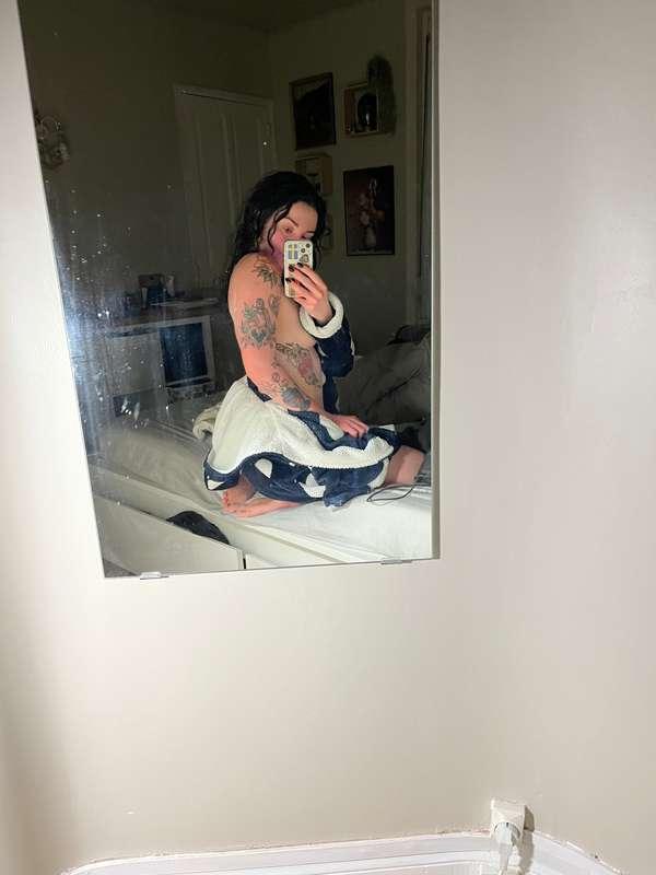 Ce miroir devant le lit … je trouve que c’est une de mes mei..