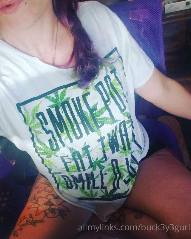 Smoke Pot 🌬 Eat Twat 😻 Smile a Lot 💚