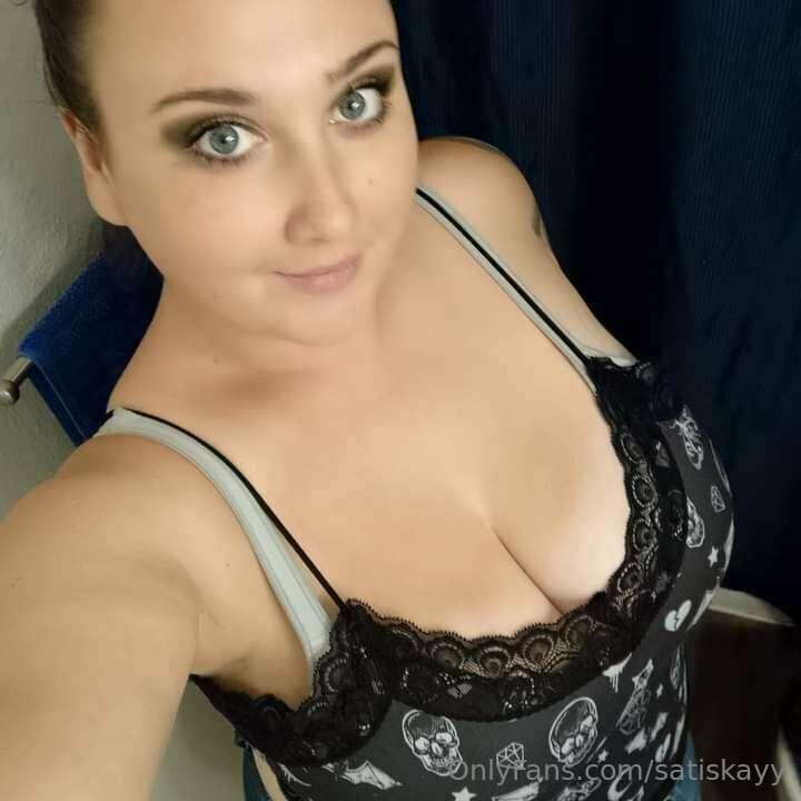 How do I look! ❤️♥️💋🥺😅😁🥰
