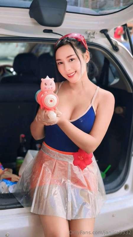 มาฉีดน้ำใส่กันไหมค่ะ💦💦💦