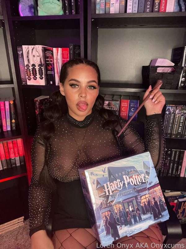 read this faster than expected…
im sure i can find something to spread out longer ;)

✎ #nerdy #ebony #cute #pokemon #exotic #bigass #gamer #reader #brunette #fyp 