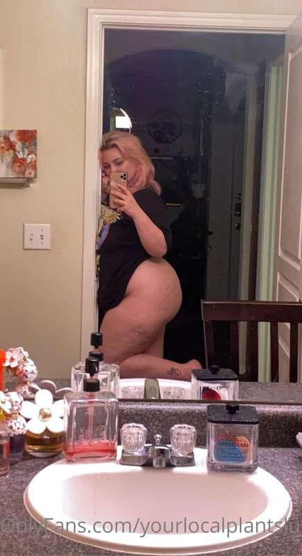 yourlocalplantslut image #3