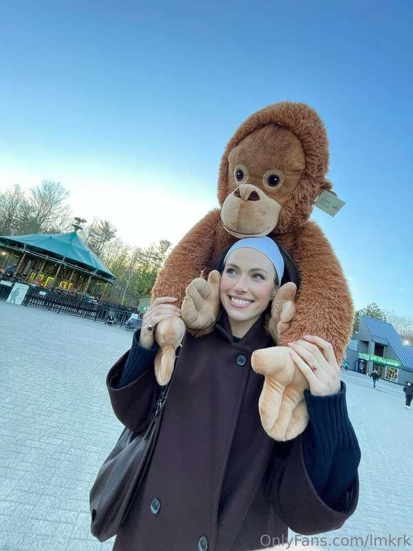 Do u like my new buddy? 🙈