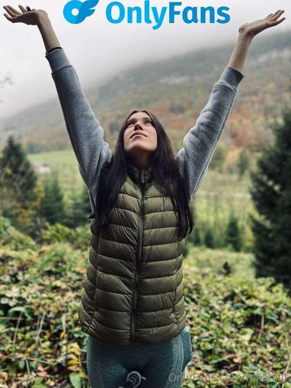 ## It's freezing outside, but my profile @sofiimrpl is all a..