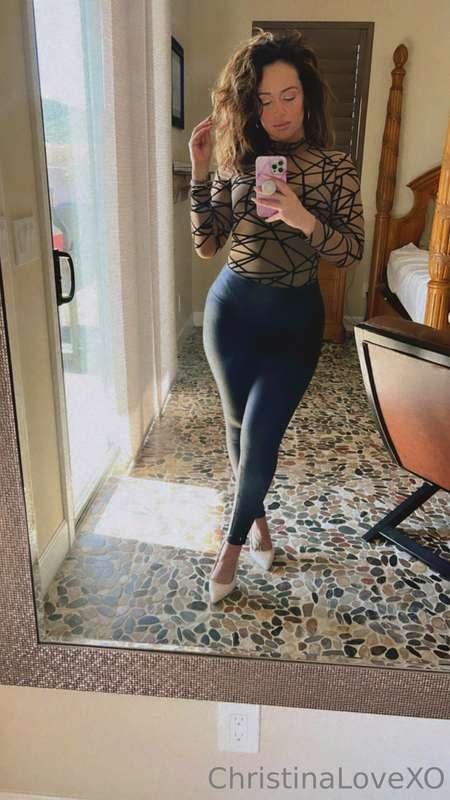 You don't have to be naked just to be sexy 😘