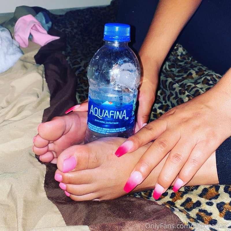 Want video? Dm🍆💦🦶😈👀