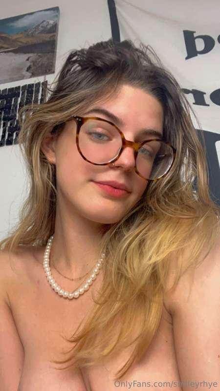 How is everyone’s night going?🥰❤️