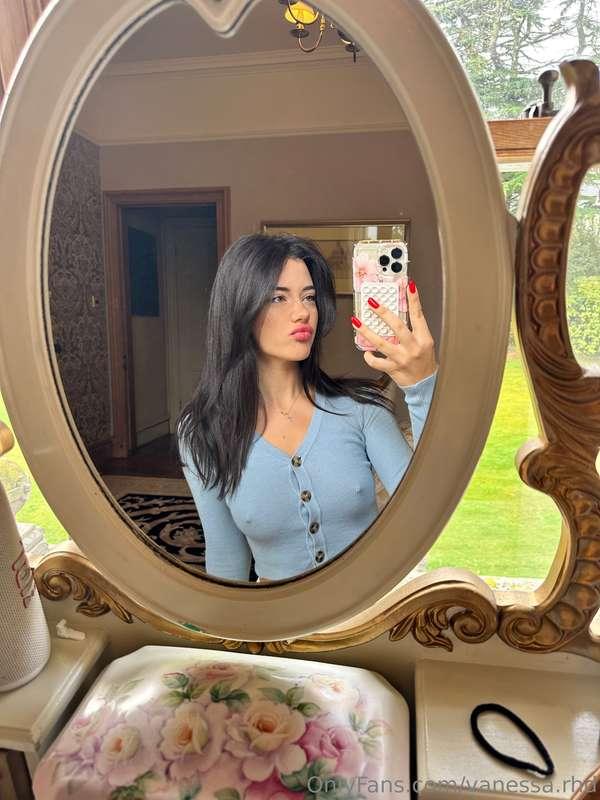 Living my Vanni Princess fantasy 👸🏻🏰