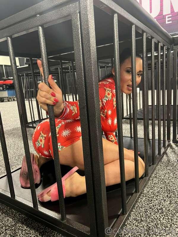 UH OH! I’ve been a bad.. bad.. girl.. 😈🤭