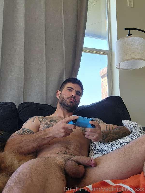 Come and play with my joystick. 🕹️😜