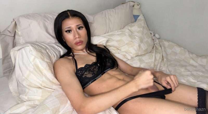 wanna jerk n cum together ?