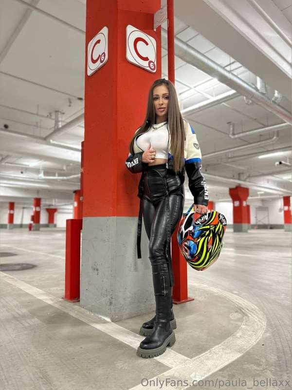 Do you like my outfit?