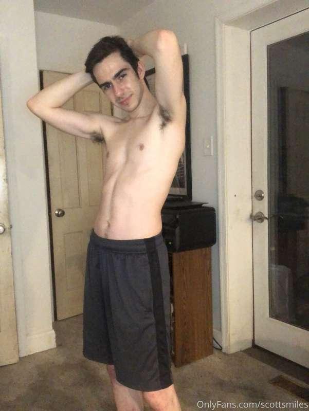 I know some people like hairy pits, do you?