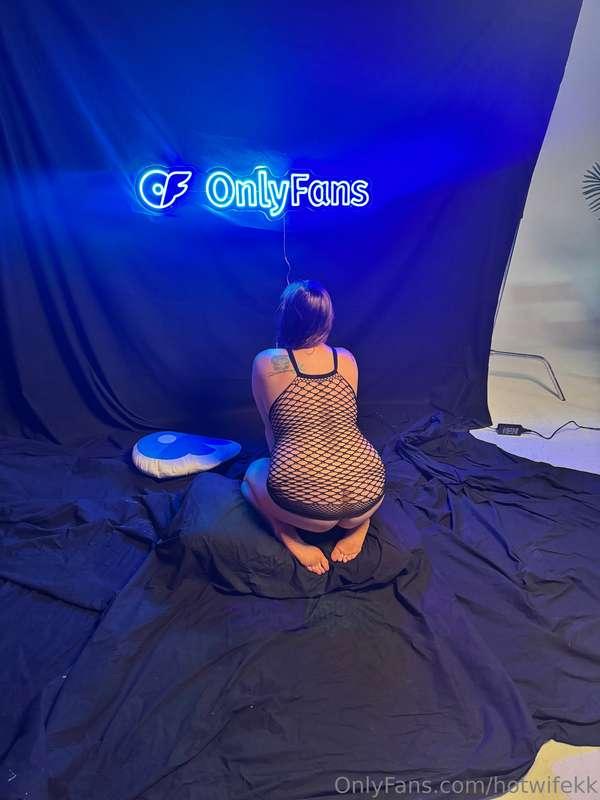 hotwifekk image #0