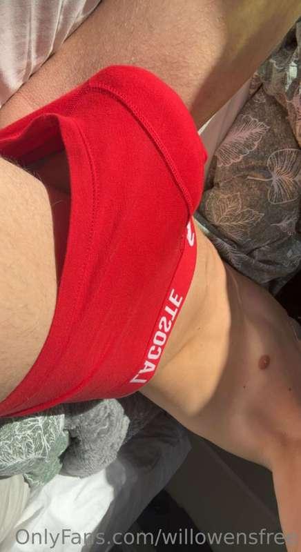 Riding my dildo on my VIP account;)

https://onlyfans.com/wi..