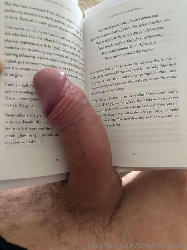 Cum read my book? 📖 and play with my 🦶